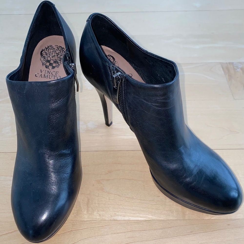vince camuto shoe/ankle boot